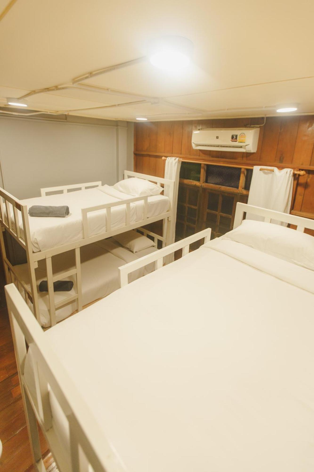 Agga Cnx Hostel Chiang Mai Exterior photo