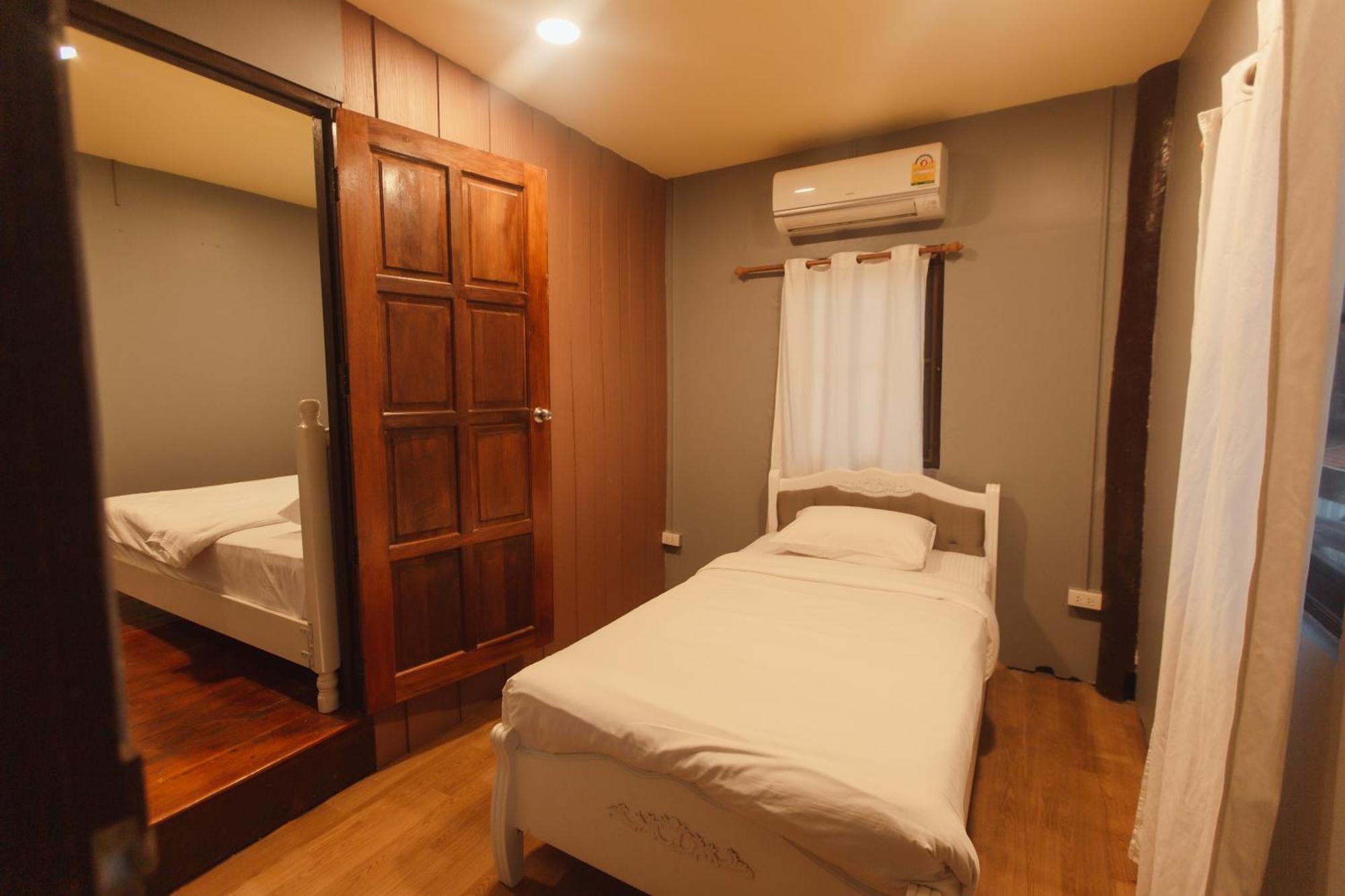 Agga Cnx Hostel Chiang Mai Exterior photo