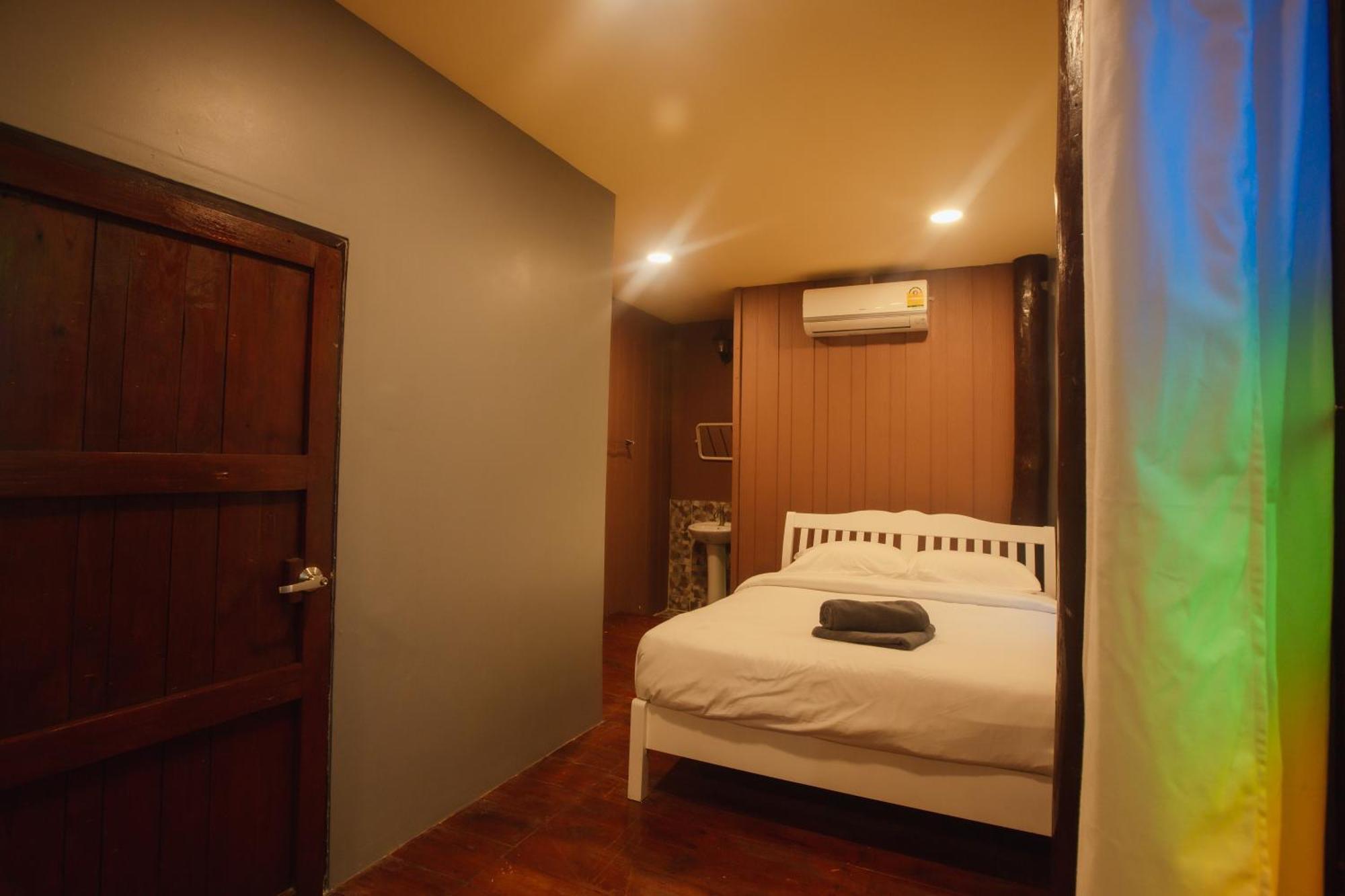 Agga Cnx Hostel Chiang Mai Exterior photo